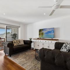 Noosa Tropical Beach Retreat Walk to Everything