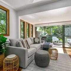 Pet Friendly Tropical Escape in Sunshine Beach