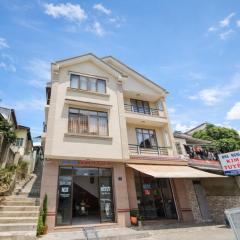 Kim Tuyến Hostel - Only accept Vietnamese customers