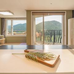 Gapyeong Applerotgi Pension