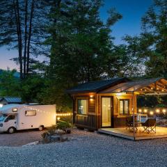 Gapyeong Yumyeongsan Gomone pet Camping