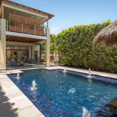 Balmoral Tropical Haven Sun, Pool & Serenity