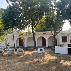 10 Minutes from Airport- Farmify - Peaceful Village Farmstay