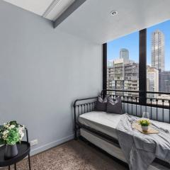 Chic City View Studio by Southern Cross Station