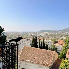 LE CASTEL Superbe appartement climatisé pour 4 personnes au centre ville de Hyères