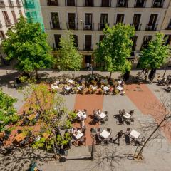 Pequeño descanso para 3, en Plaza de Chueca