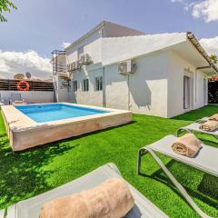 Beach Villa Ribot I by Sealand Villas