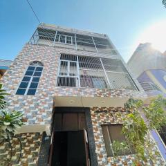 Shri Kusum Sadan Home stay Vrindavan