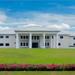 Royal Ambassador Hotel