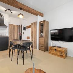 Cozy Old Town Free Parking Self Check In