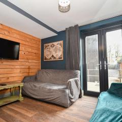 Spacious 7 Bedroom Budget Apartment in Headingley