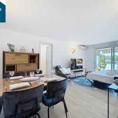 Serenity Getaway–4 people–WiFi–Terrace–Garage