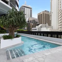 Luxury 50th Floor 2BR at Queens Wharf with Parking