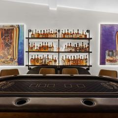 Bourbon Themed Family Home Perfect for Groups