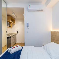 Studio em prédio novo no Centro - MAN1708