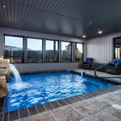 Beartopia - Private Indoor Pool, Mountain Views, Game Room + Luxury Accommodations