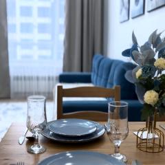 Возле MEGA SILKWAY, EXPO, Ботанического парка, и Nazarbayev University