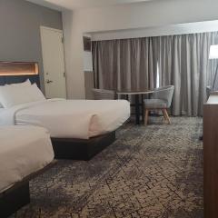 The Plaza Hotel Columbus at Capitol Square