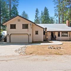 Rustic Pines- Family Fun Game Cabin in East Village