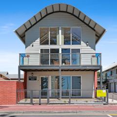 Pine Beach Villa Fabulous Sea Views