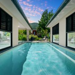 Belle Escapes Sand Castaways