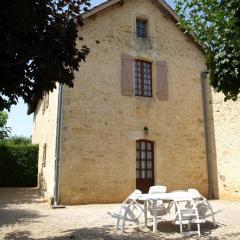Gîte familial à Proissans avec jardin et parking - FR-1-616-390