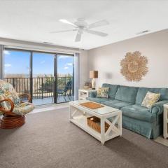 Beautiful 3 Bedroom Ocean Front Condo!