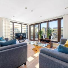 Spacious 3 Double Bed with Roof Terrace