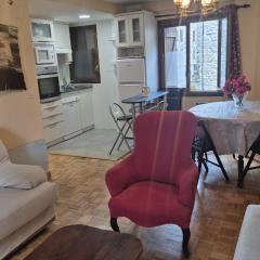 Casa Celia by CARDI SUITES