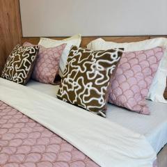 Уютный, красивый апартамент в центре Алматы