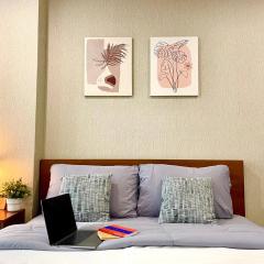 1-Min Walk to BTS Thonglor Simple Spotless Great Value Stay