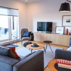 Luxury Condo on the Riverfront with Terrace