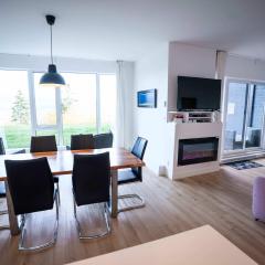 Luxury Condo with Stunning View and Pool