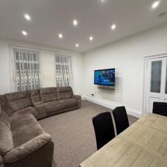 Numero Uno Budget Stays 4BR for Workers & Groups