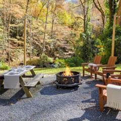 3BR House with BBQ & Fire pit Bryson City