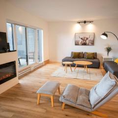 Chic Condo - Stunning View & Quiet