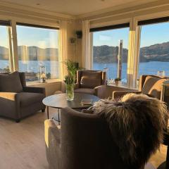 House with oceanview, 4 bedrooms, close to Bergen
