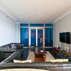 Chic studio with parking and pool