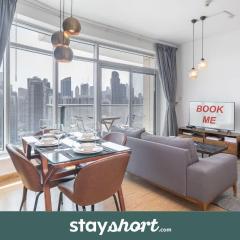 StayShort-Stylish Downtown Stay for 2 with a Stunning Pool