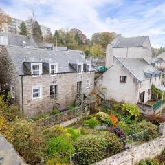 Riverside Home In Perth