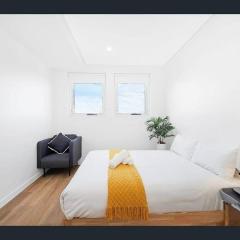 Modern Studio in Burwood