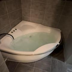 B&M Mini jecuzzi Lovers room Self check-in