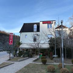Hotel Skura