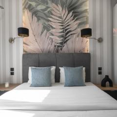 Luz, Nilie Hospitality MGMT