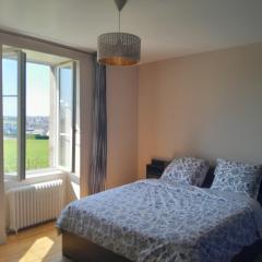 Grande chambre lumineuse