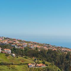 GuestReady - Escape with Ocean and Mountain Views