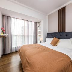 Annie Apartment 3206