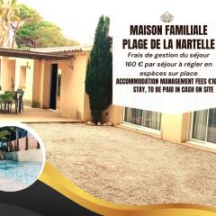 Maison familiale avec piscine privée plage à pied Frais de gestion du séjour 160e en supplément à l'arrivée Family home with private pool beach within walking distance Stay management fee 160e payable upon arrival