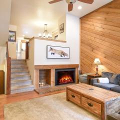 Winterpoint Snowbound Townhome - Walk to Town/Slopes