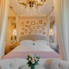 Hemingway Suites at Palm Beach Hotel Island